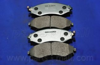 PARTS-MALL - PKC-008 - Колодка гальм. диск. DAEWOO LEGANZA(V100) (вир-во PARTS-MALL)