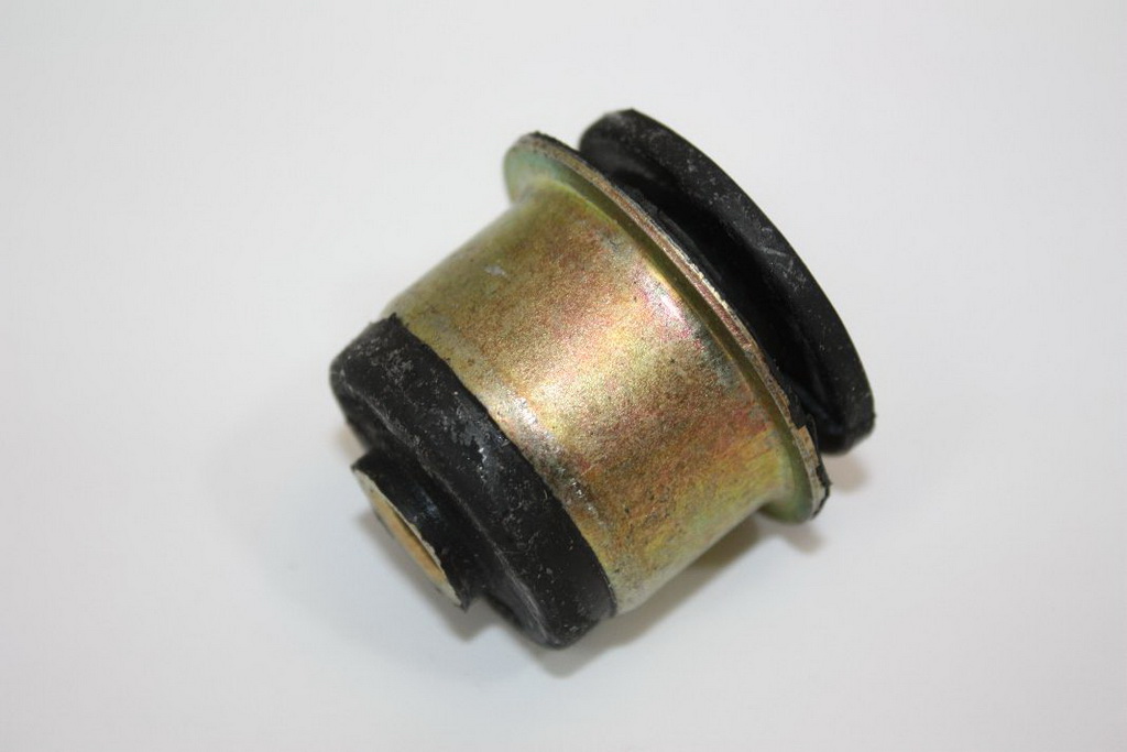 С/блок перед. підрамника зад. VW Passat -88/Audi 80-