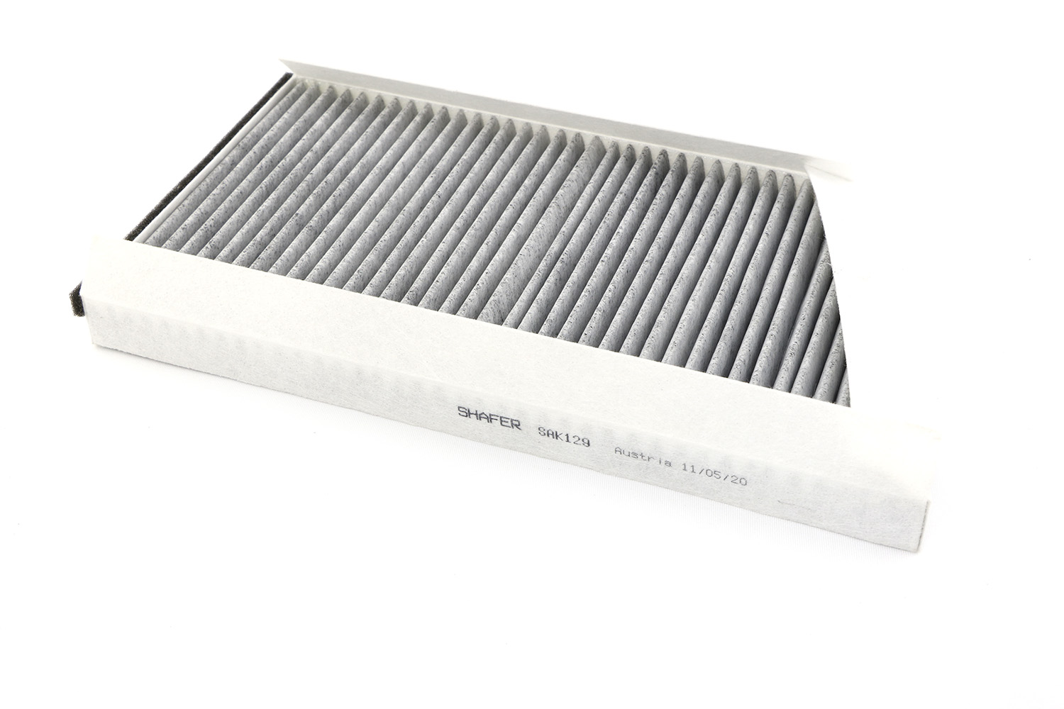 Фiльтр салона (вугiльний) C-Class W203 11/00-